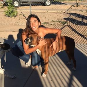 Meet your Posher, Olivia